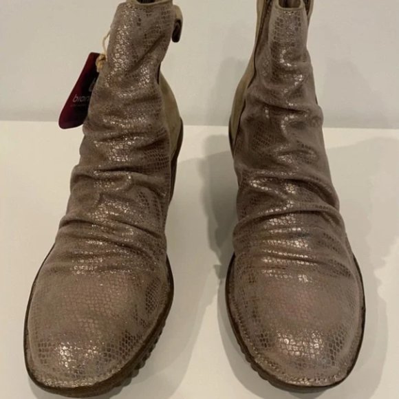 [BIONICA] Destiney Ankle Wedge Boot Size 8.5M - Picture 2 of 10